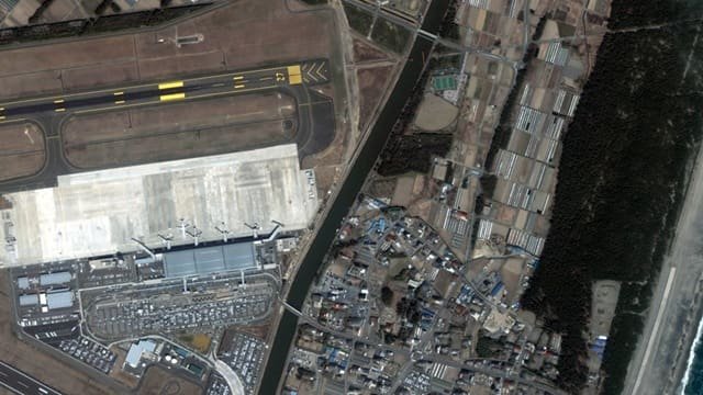 Satelliteimagesphotodevastationearthquaketsunamisendaiairport1